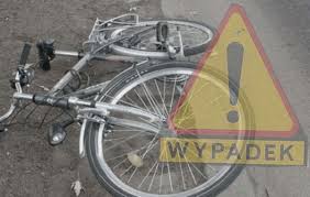 Leżący rower i znak ,,wypadek&quot;